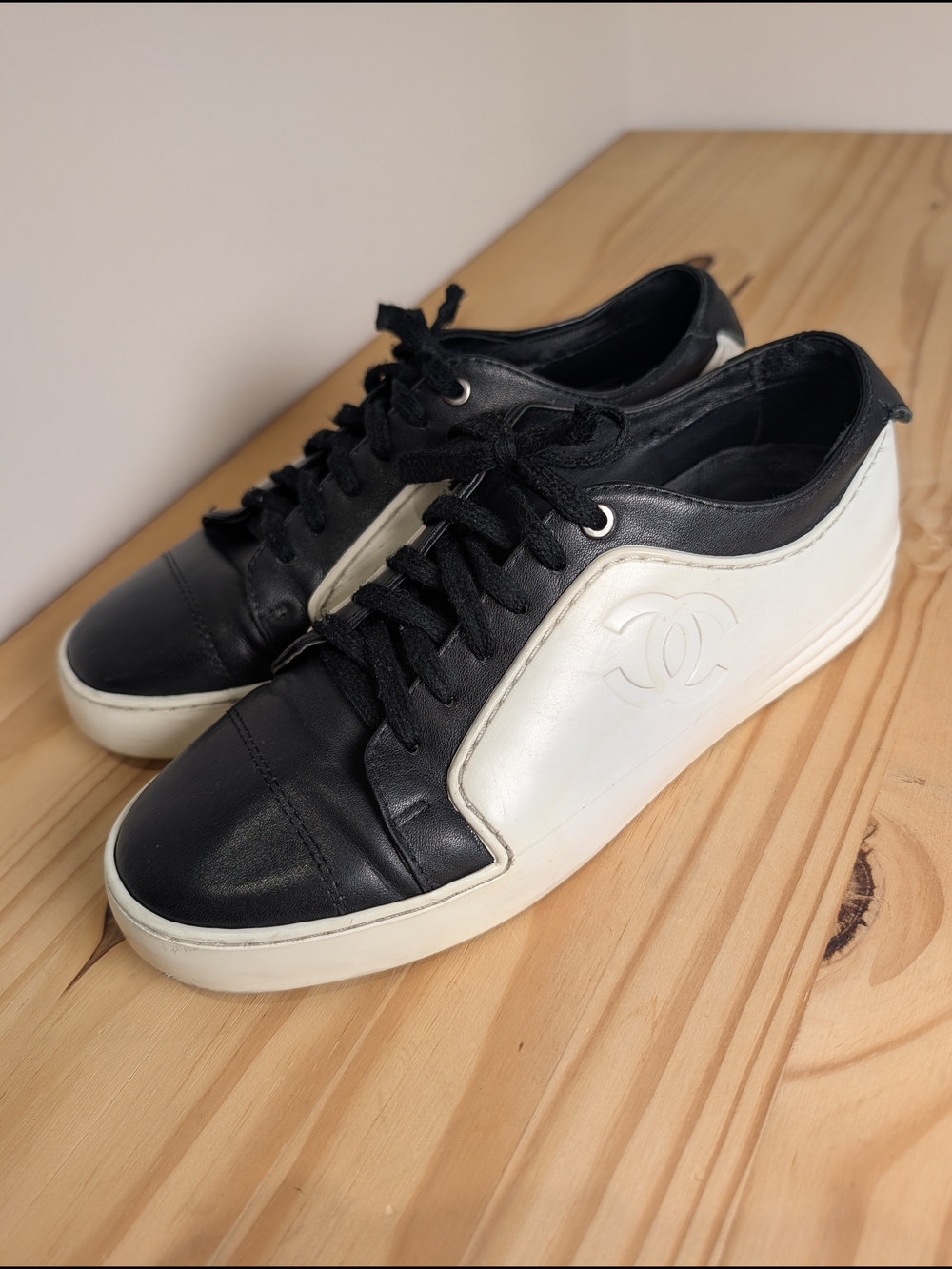 Chanel Black White Leather CC Low Top Sneakers Size 38